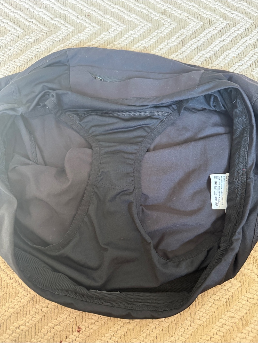 Arc’teryx size large shorts - Picture 4 of 4